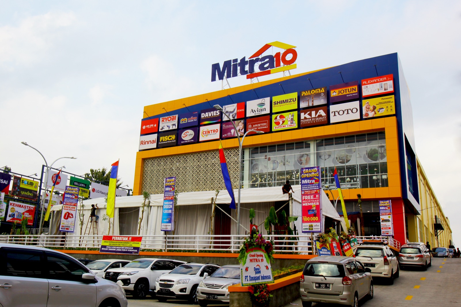 CSA Inaugurates the 31st Mitra10 Store Opening in Yogyakarta