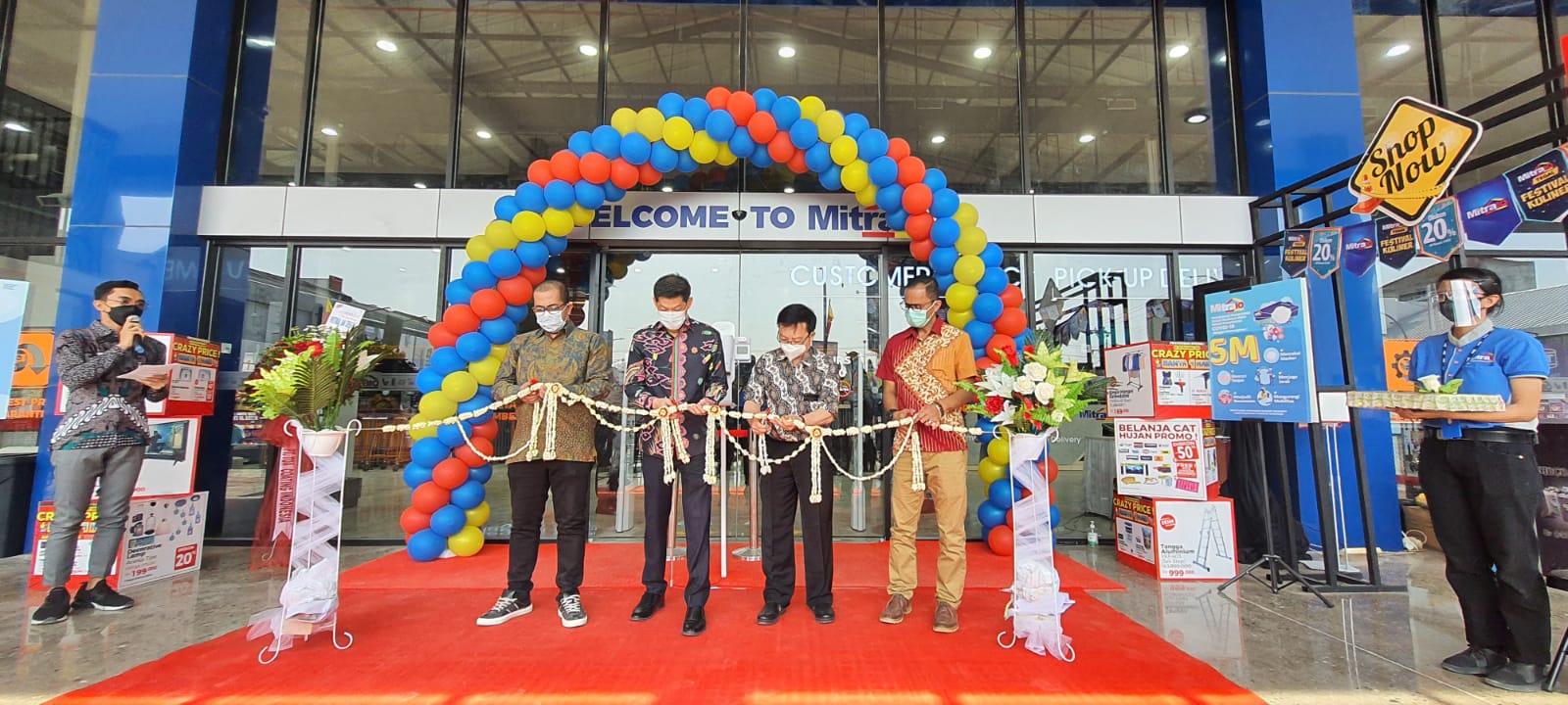 Mitra10 Outlet & Atria Showroom in Tegal City.