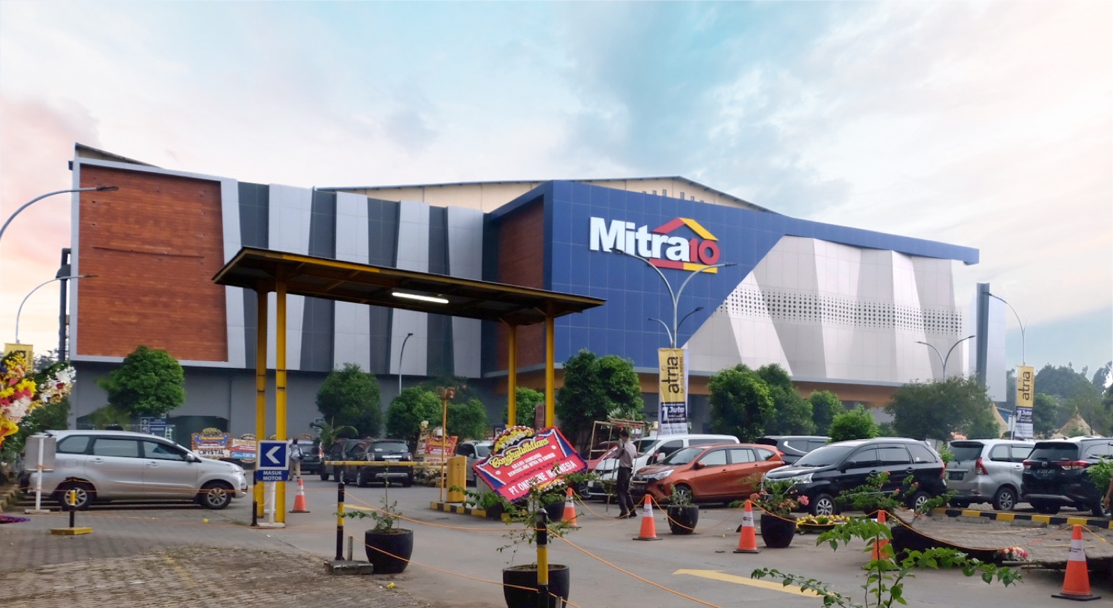 Grand Relaunching Remodeling Mitra10 & Atria Cibubur